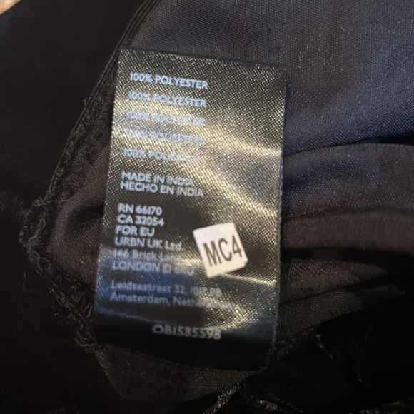 NWT FREE PEOPLE annalise black velvet mini skirt - Picture 13 of 15